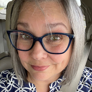 Meet your Posher, Lori